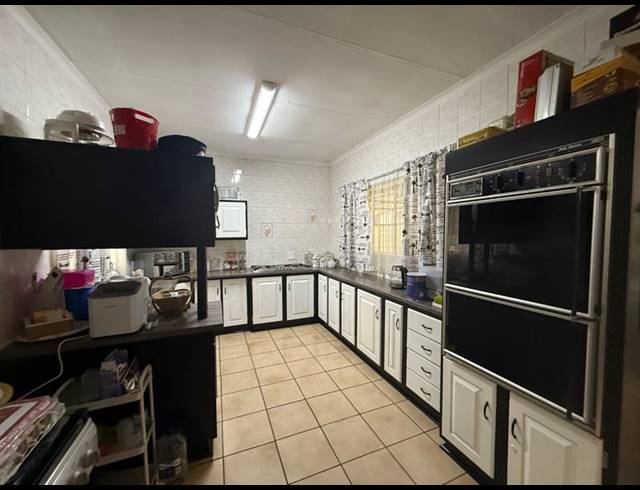 3 BEDROOM HOUSE FOR SALE IN VANDERBIJLPARK SE 2